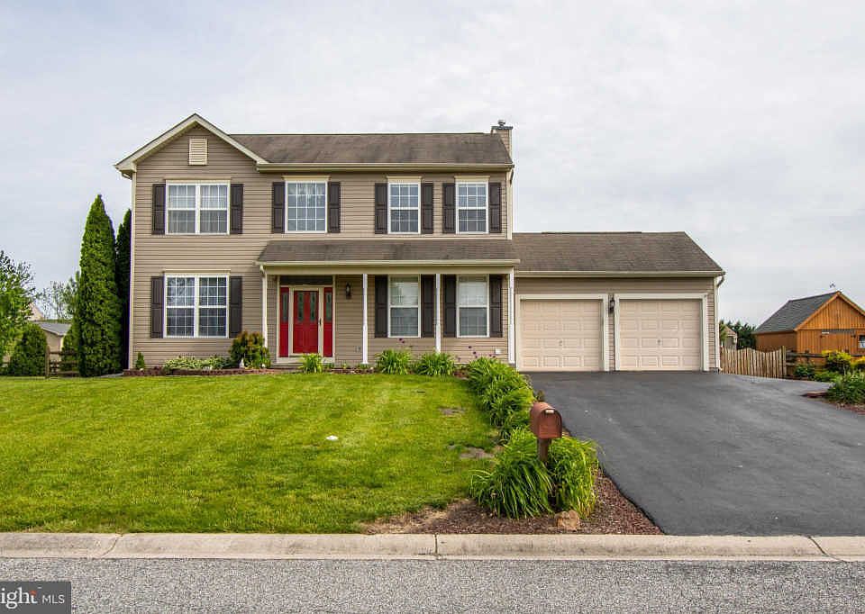 1st image of 4 Mailly Dr