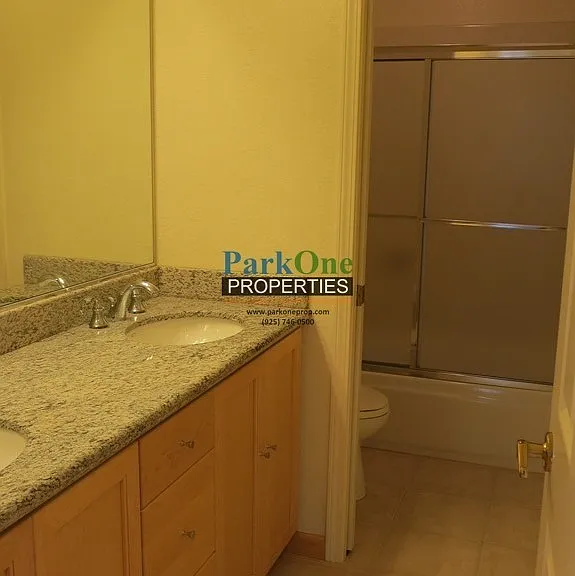 1245 Crown Ct — Photo 14