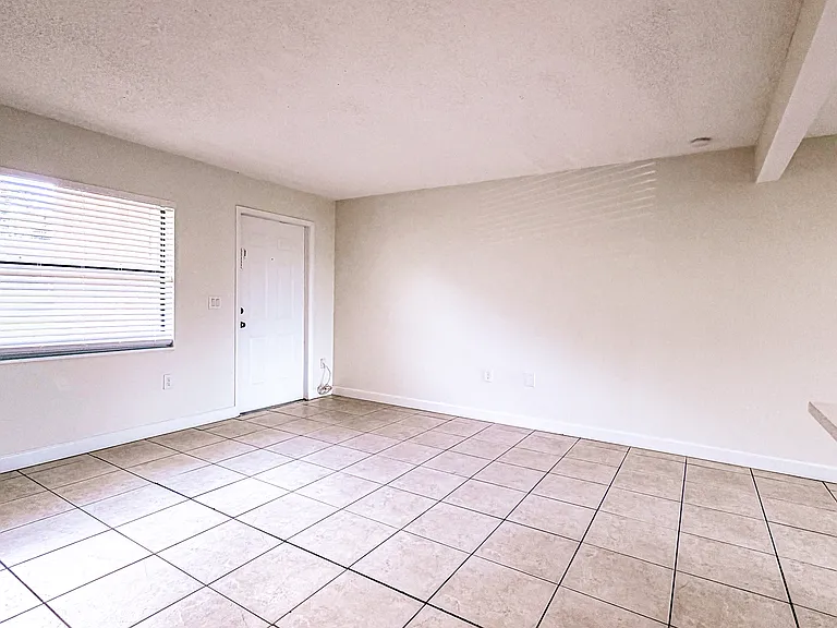 213 McKay Dr #J — Photo 7