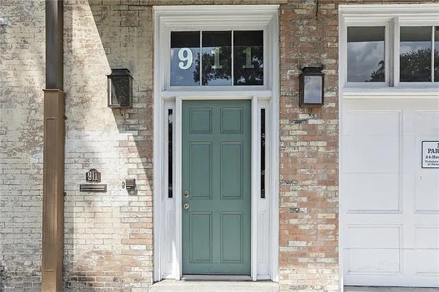 911 Barracks St — Photo 1