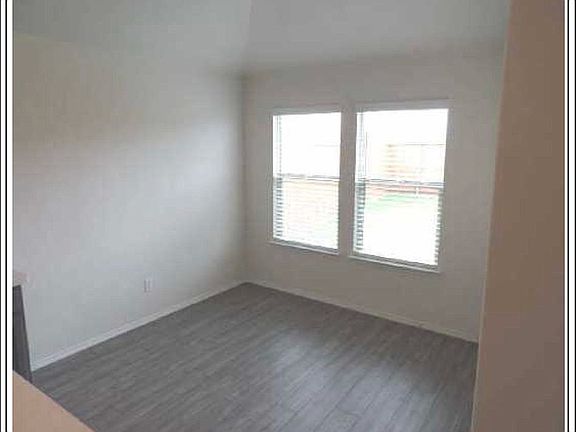 4th image of 3103 Josefina Ln