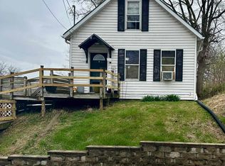 911 Wells St, Burlington, IA 52601