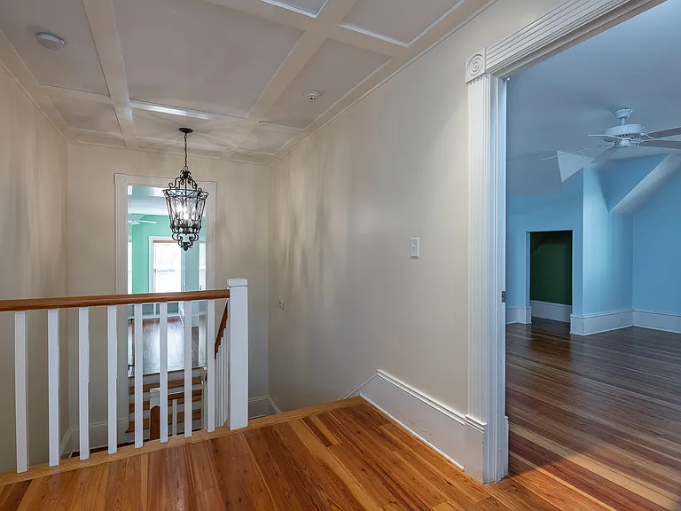 765 Woodland Ave SE — Photo 46