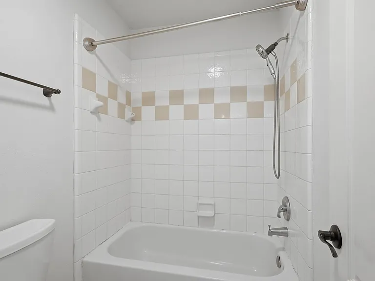 19114 Canyon Vista Ct — Photo 14