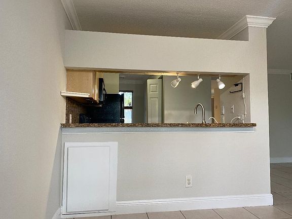 4th image of 904 Coral Club Drive #904