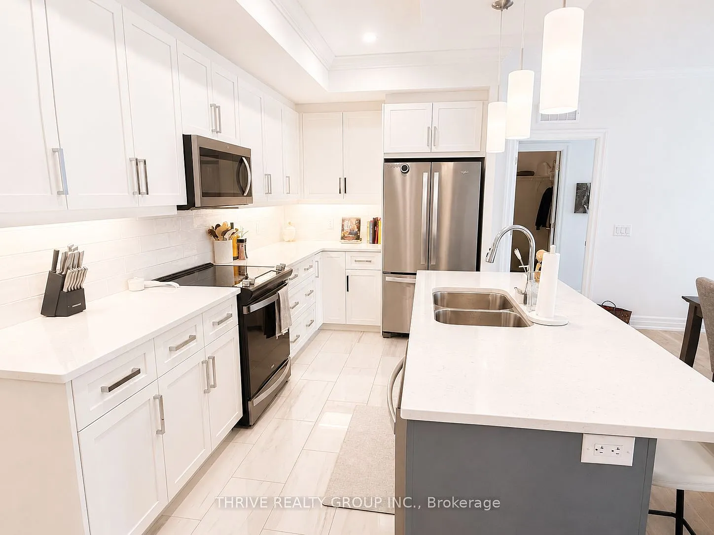 2 bed, $2,500 — Photo 4