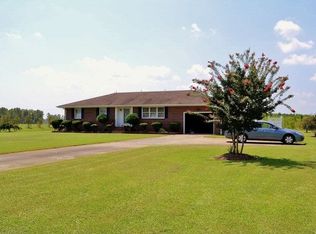 950 Holiday Island Rd, Hertford, NC 27944