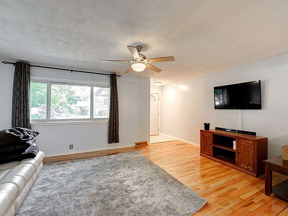 5th image of 721 Albert Ave
