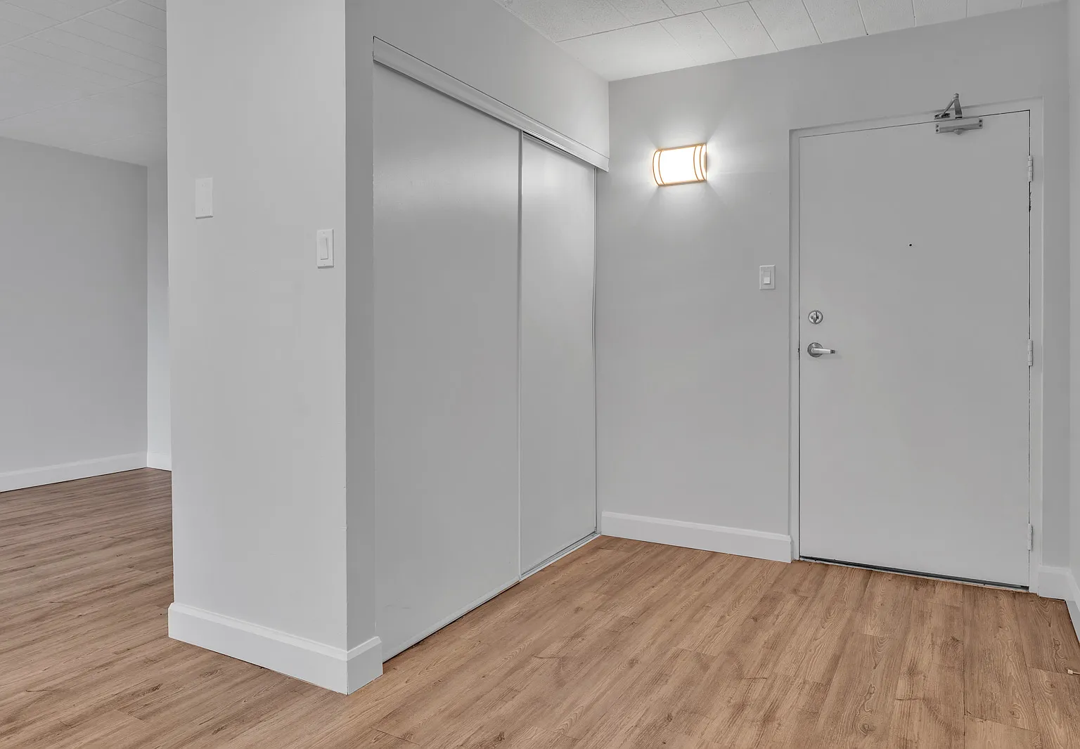 Village Towers Apartments — Photo 3