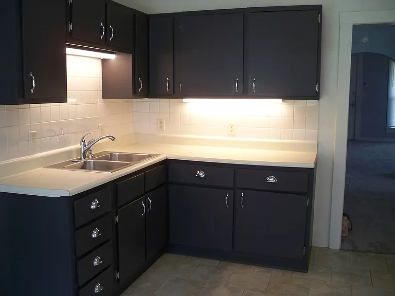 1120 S Pasfield St — Photo 6