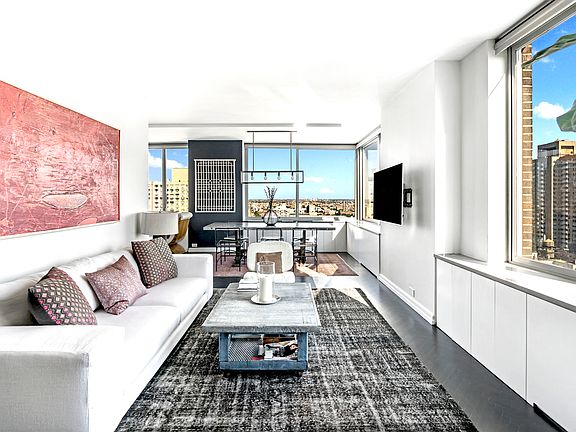 2nd image of 360 E 88th St APT 26D