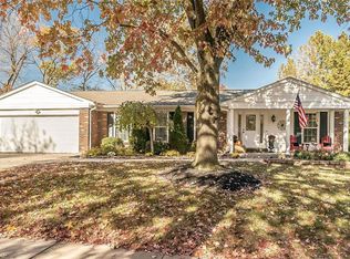 1056 Parkwatch Dr, Ballwin, MO 63011