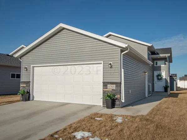 6765 70th Ave S, Horace, ND 58047