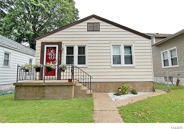 1st image of 7065 Sutherland Ave