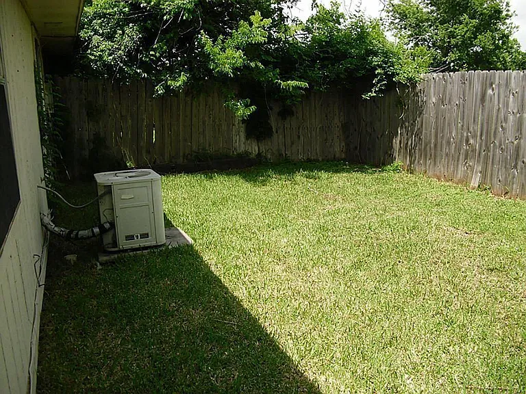 16505 Monte Carlo Ln — Photo 9