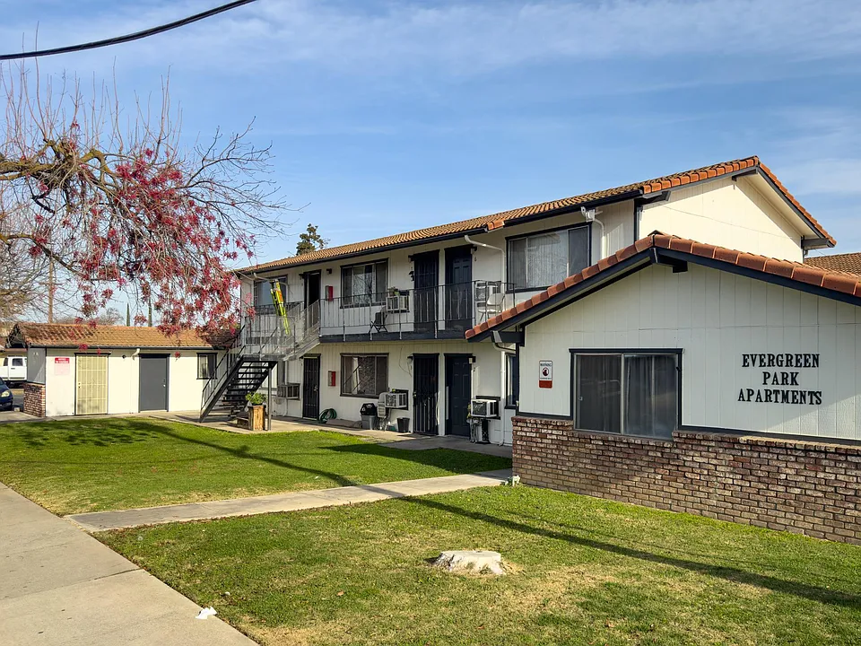 Evergreen Park Apartments