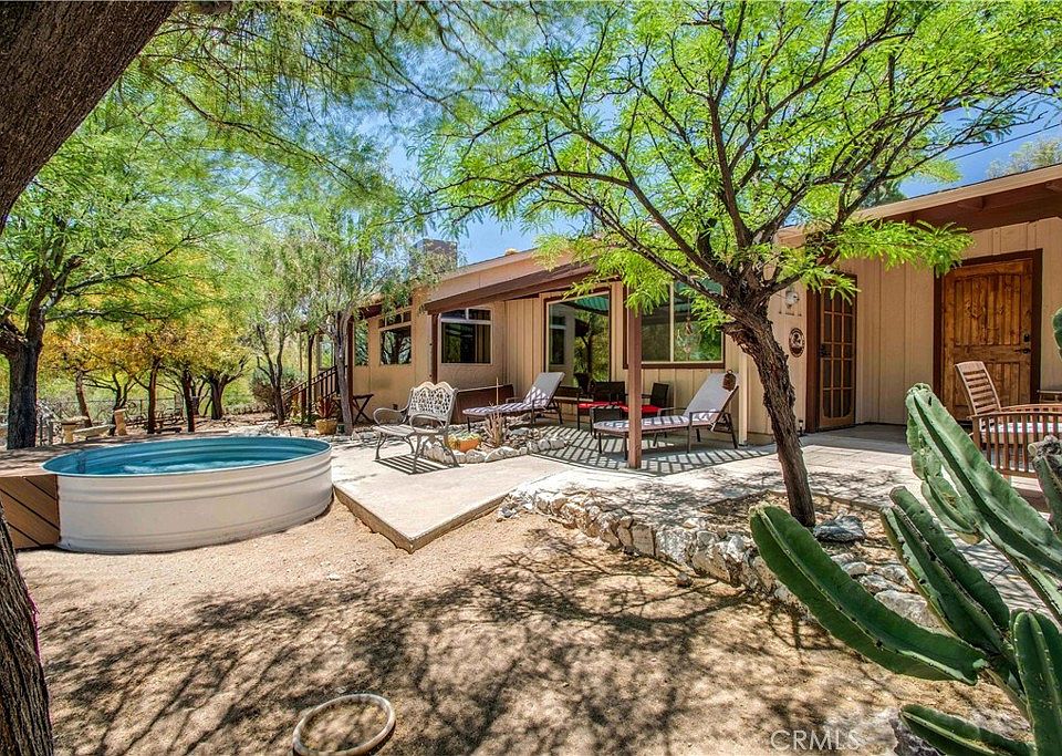 1st image of 48910 Hibiscus Dr