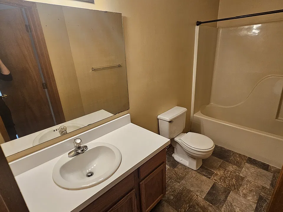 2nd bathroom