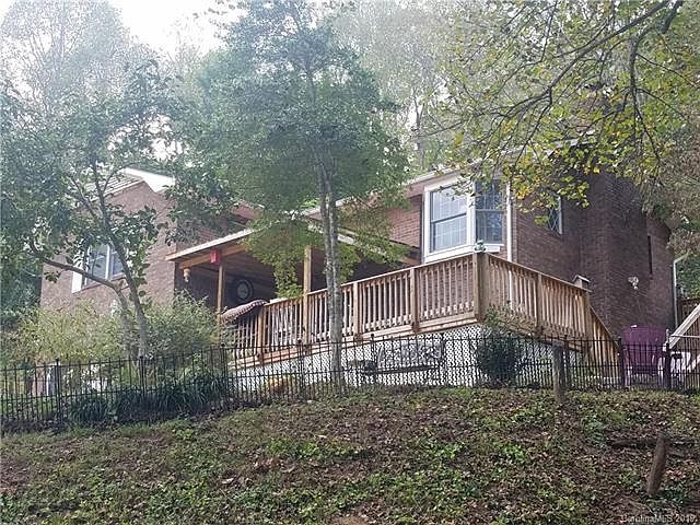 1st image of 225 Bird Creek Dr