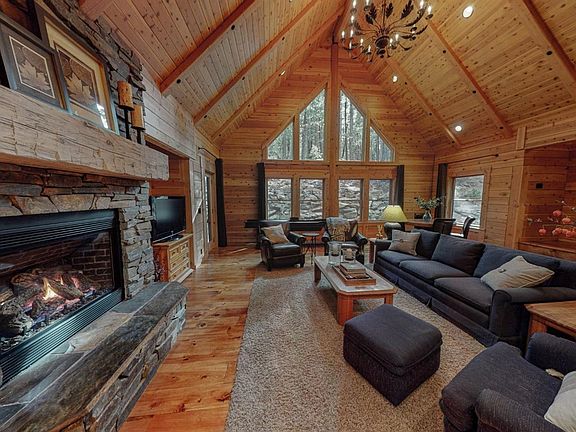 2nd image of 3716 Shoshone Dr #106