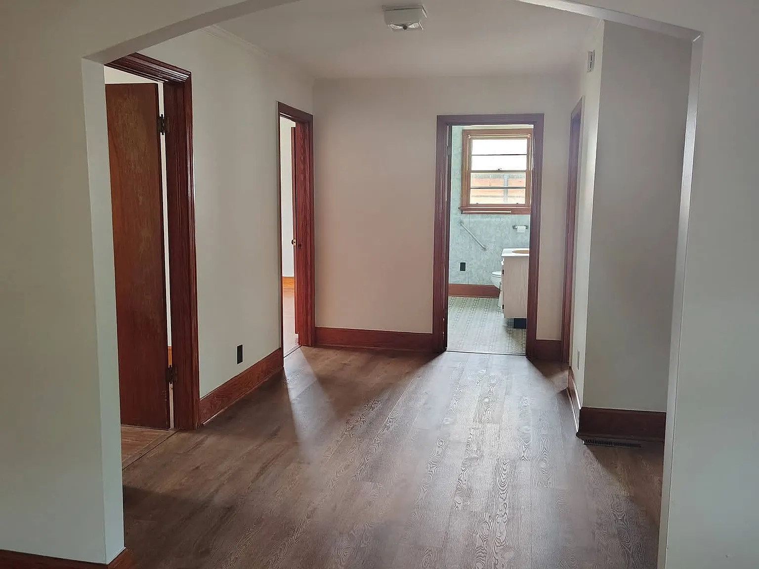 3 bed, 1570 sqft, $1,750 — Photo 1