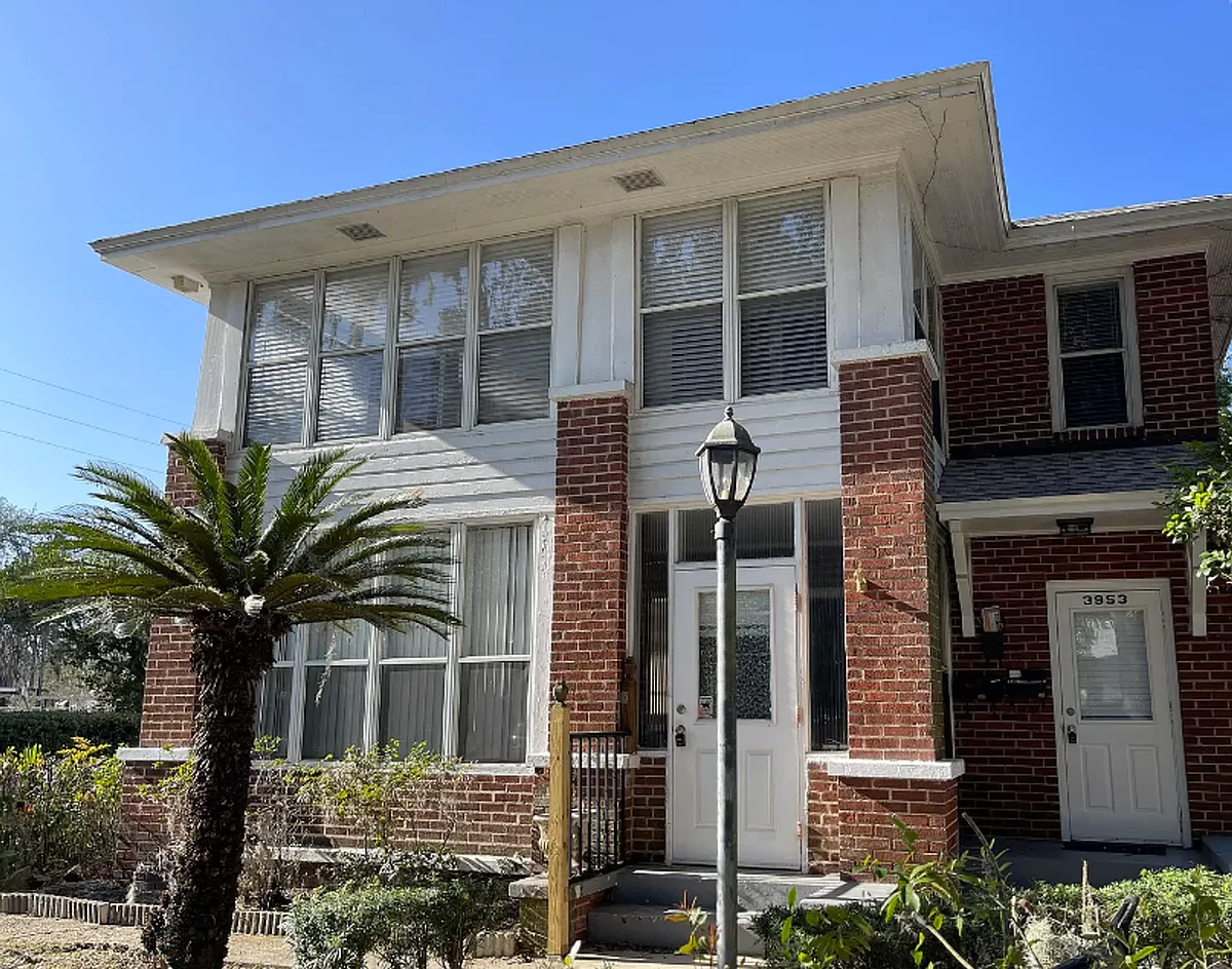 Building Photo - 3955 Herschel St