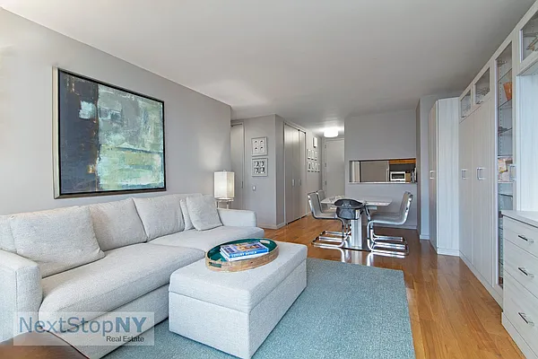 Sold by NextStopNY | media 2