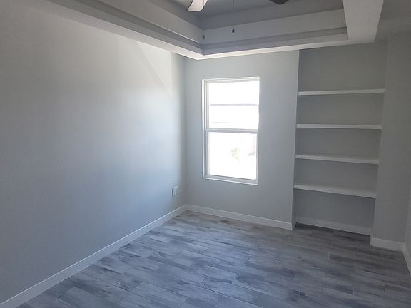 2nd image of 1826 Sunset Dr #1826