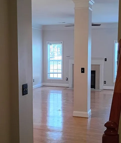 201 Hampton Forest Dr — Photo 4