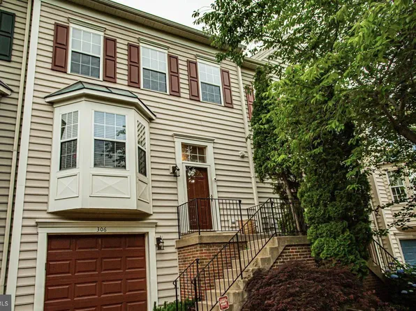 306 W Park Dr, Stafford, VA 22554