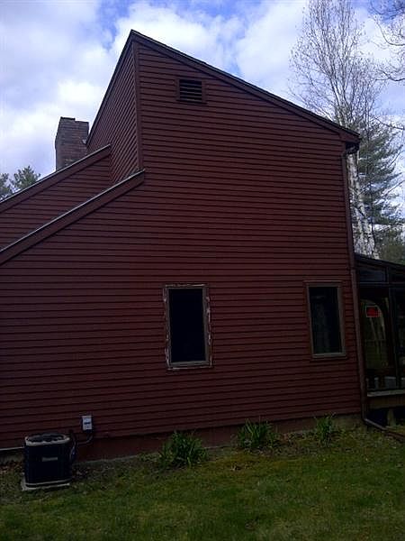 2nd image of 70 Hartford Ave S