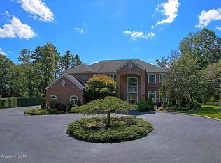 94 Sedler Rd, Dallas, PA 18612