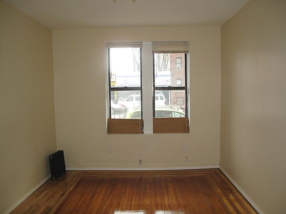 4th image of 87 Saint Nicholas Pl APT 11