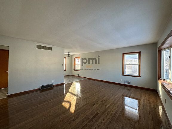 3rd image of 6617 Parrish Ave