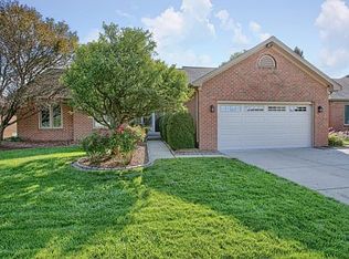 47896 Beacon Square Dr, Macomb, MI 48044