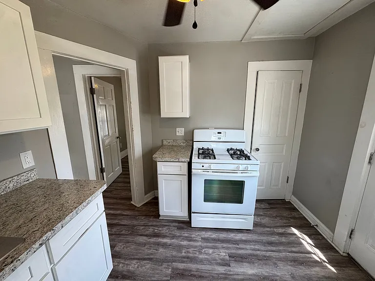 833 S Main St #1 — Photo 7