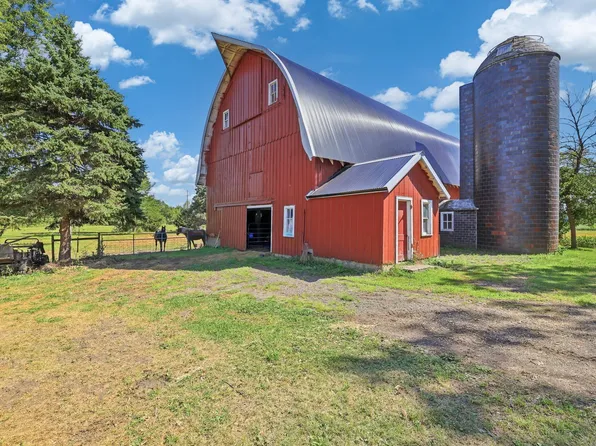 24951 Meridian Cir, Belle Plaine, MN 56011