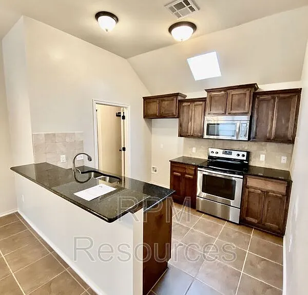 2312 Frisco Way — Photo 8