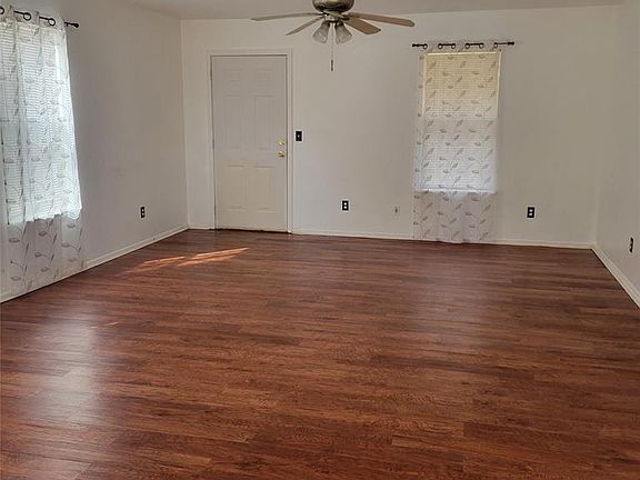 2nd image of 8721 NE 46th St