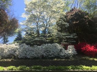 4606 Knightbridge Rd, Greensboro, NC 27455