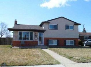 28217 Malvina Dr, Warren, MI 48088