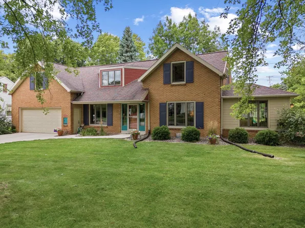 415 Maple Ave, Fond Du Lac, WI 54935