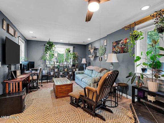 3rd image of 6056 Holly Street