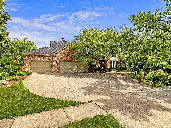 3rd image of 3501 Aspen Dr