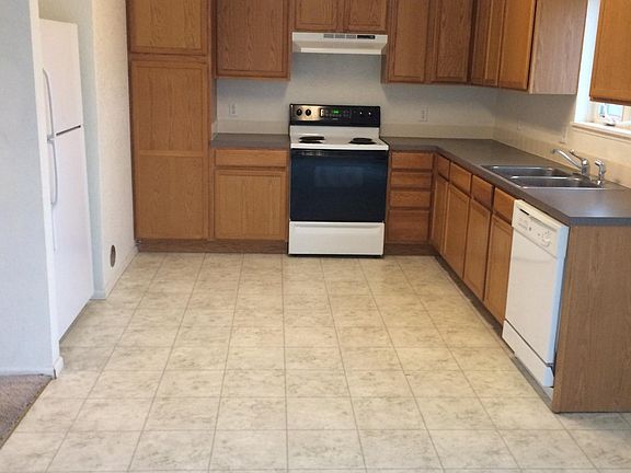 Kitchen/LR