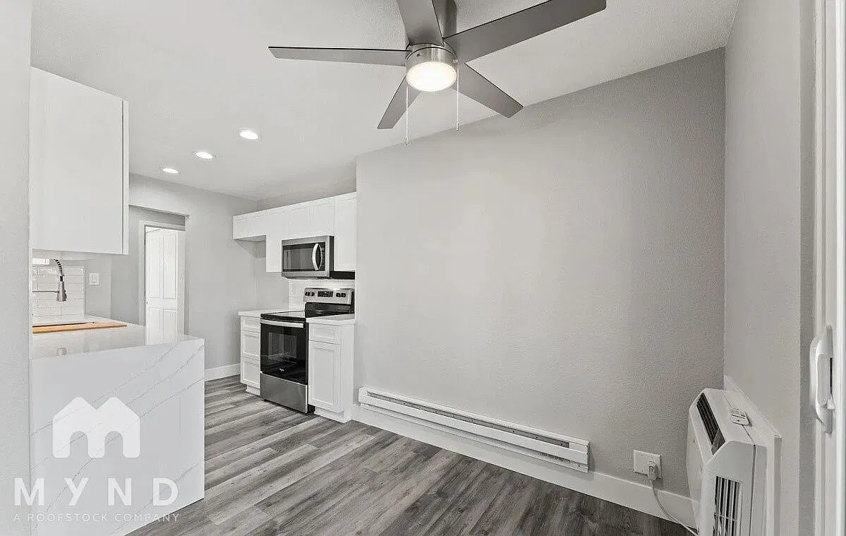 2 bed, 1.0 bath, 963 sqft, $1,510 — Photo 3