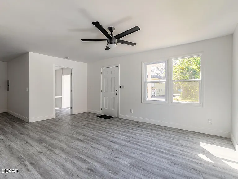 138 Kingston Ave — Photo 5