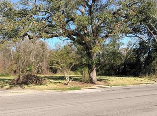 1512 W Park Ave, Orange, TX 77630