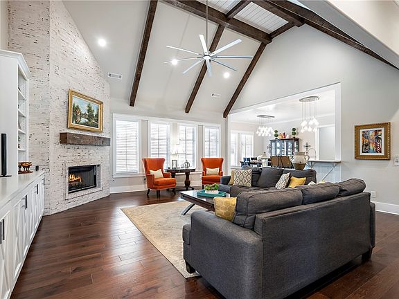 4th image of 1442 Le Chesnay Dr