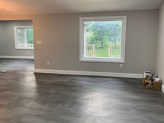 3rd image of 41 Bradley Dr